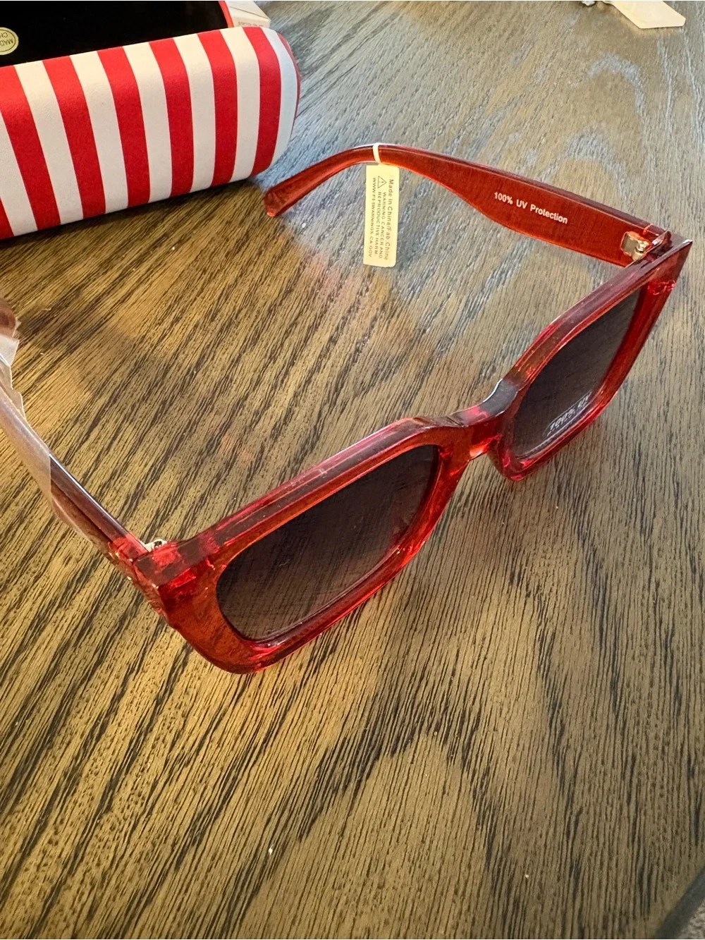 Maurices Red Square Sunglasses with case NEW